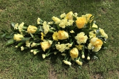 SS CARNATION & ROSES  YELLOW  Single end spray